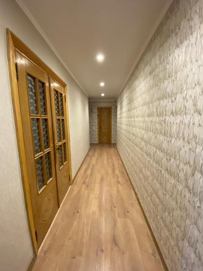 Затишна 2-Х Кімнатна Квартира - Дім Kamyanets-Podilski Dış mekan fotoğraf