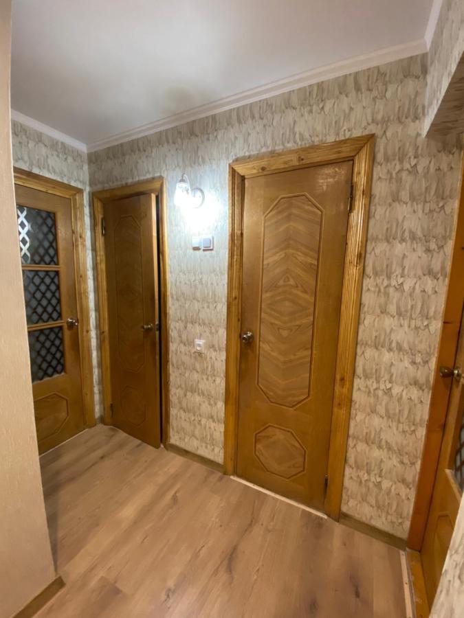 Затишна 2-Х Кімнатна Квартира - Дім Kamyanets-Podilski Dış mekan fotoğraf
